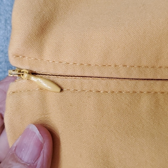 d. jeans gold high waisted pencil skirt. Size 8. Cotton blend. Super soft… - Picture 7 of 11